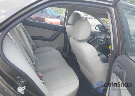 2010 Kia Forte Ex z USA, uszkodzony, nr VIN KNAFU4A23A5808155